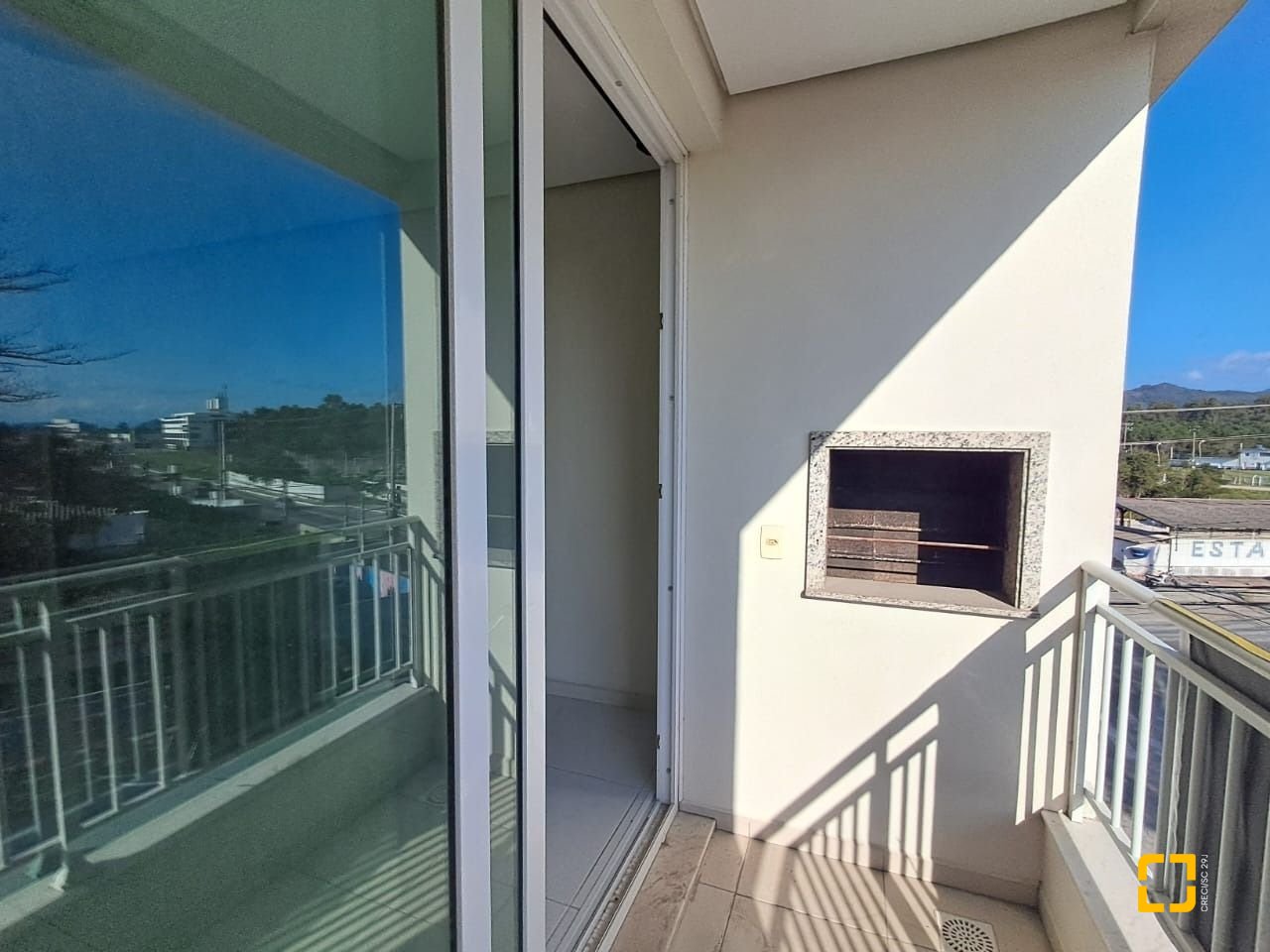 Apartamento com 143m², 4 quartos (sendo 1 suíte), 1 garagem, no bairro Cachoeira do Bom Jesus em Florianópolis