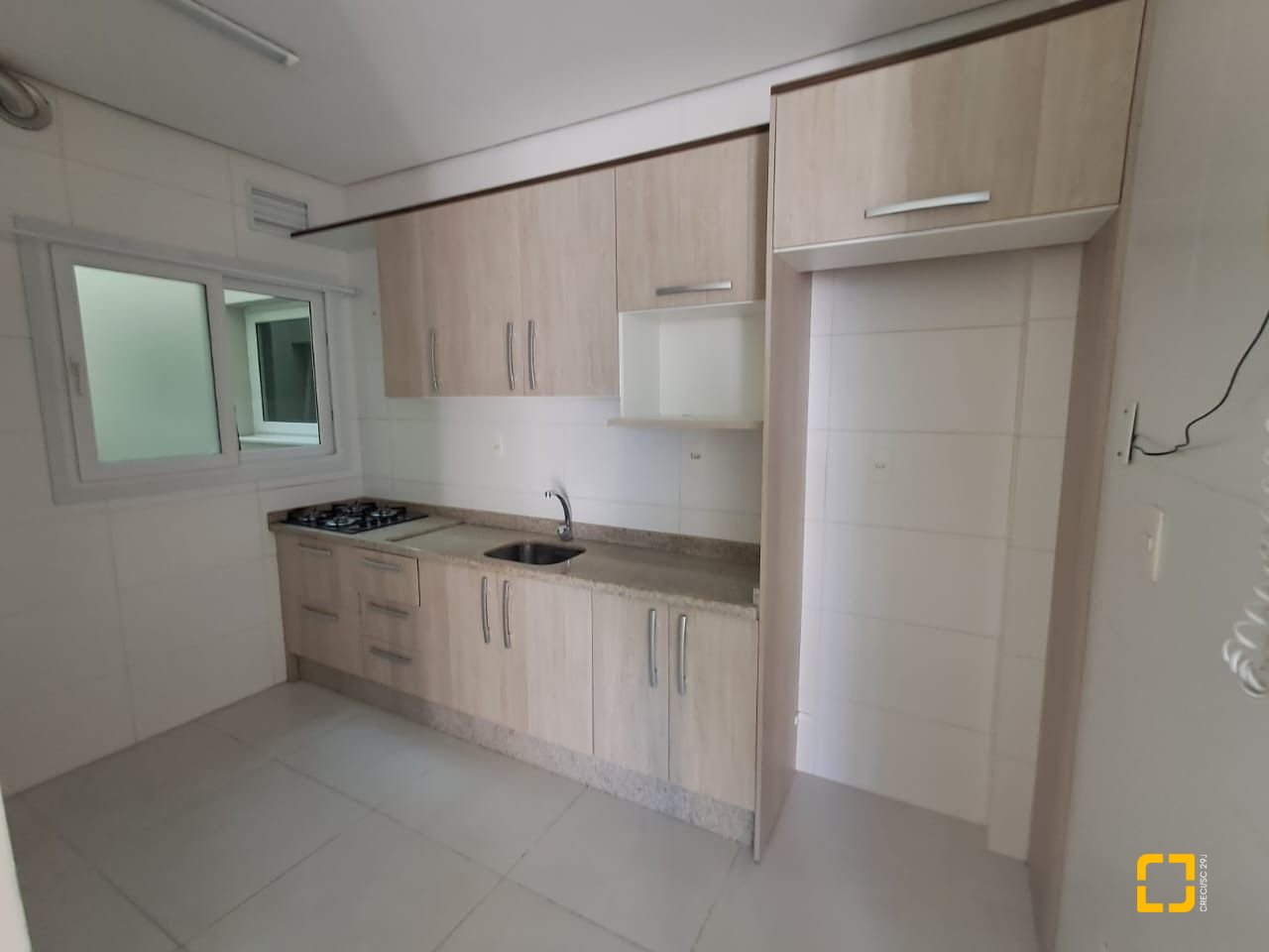Apartamento com 143m², 4 quartos (sendo 1 suíte), 1 garagem, no bairro Cachoeira do Bom Jesus em Florianópolis