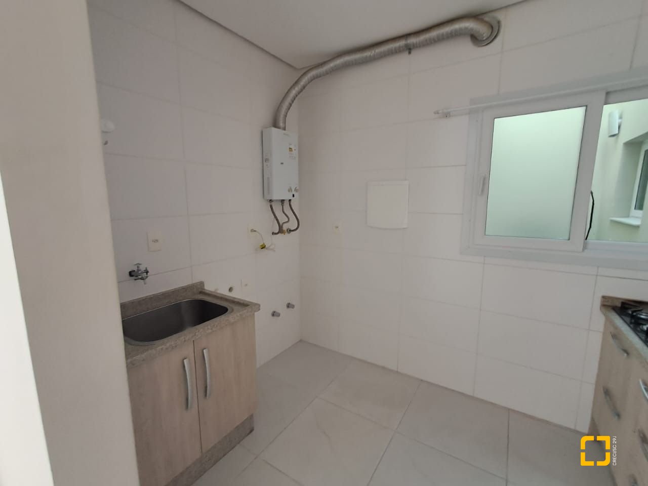 Apartamento com 143m², 4 quartos (sendo 1 suíte), 1 garagem, no bairro Cachoeira do Bom Jesus em Florianópolis