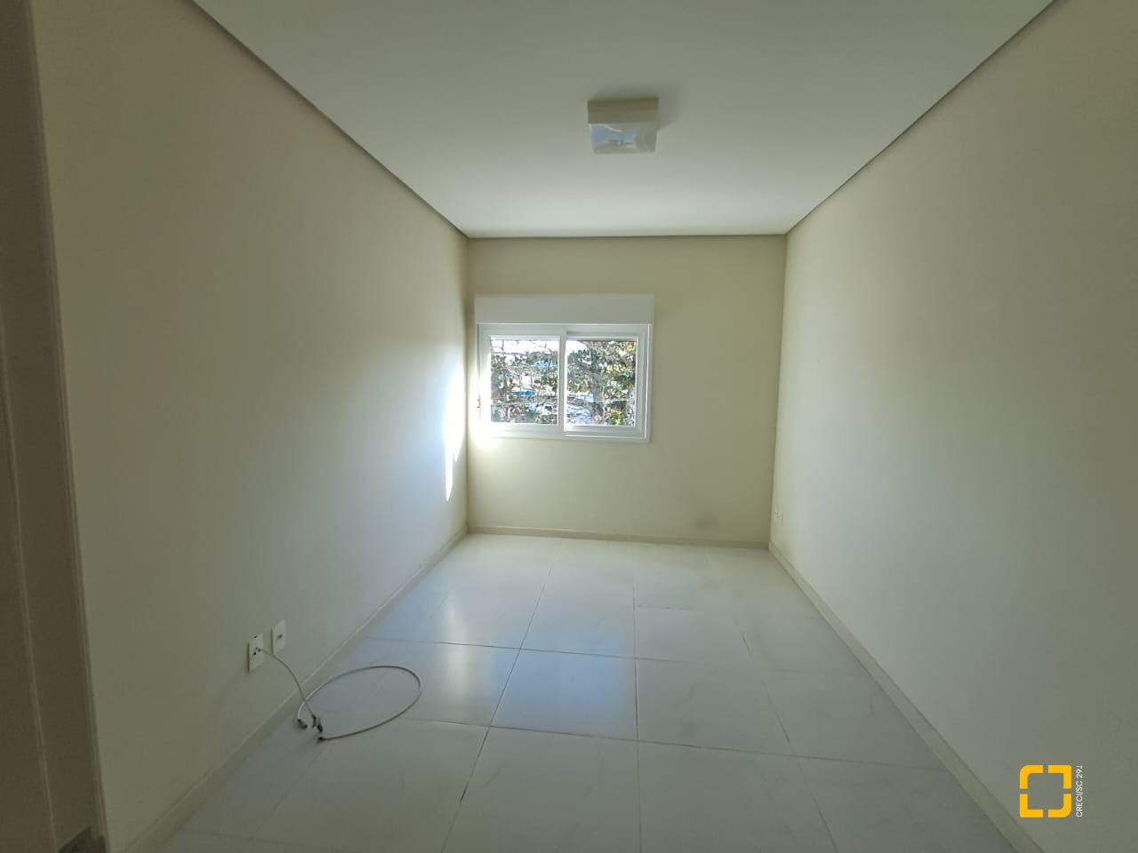 Apartamento com 143m², 4 quartos (sendo 1 suíte), 1 garagem, no bairro Cachoeira do Bom Jesus em Florianópolis