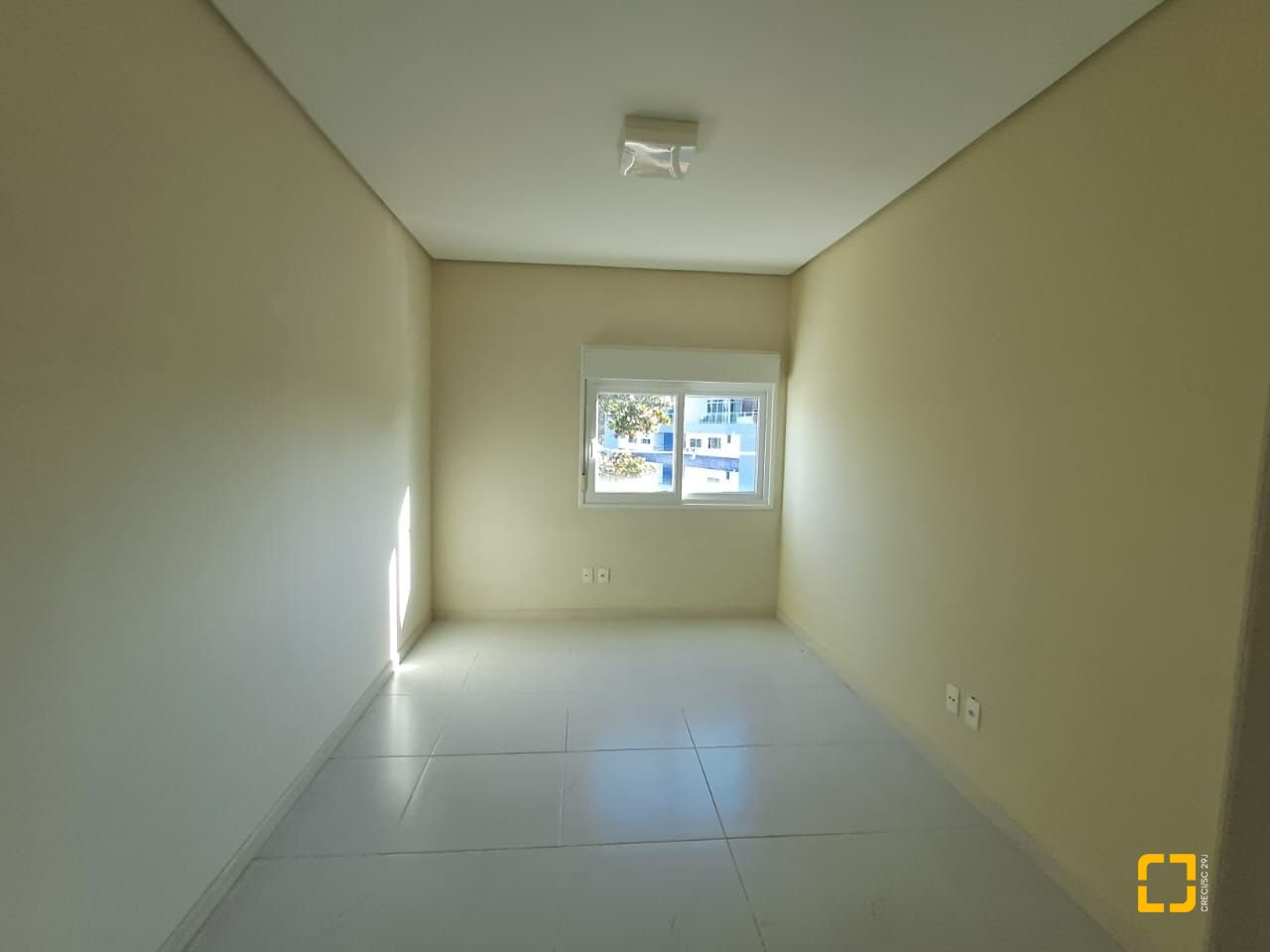 Apartamento com 143m², 4 quartos (sendo 1 suíte), 1 garagem, no bairro Cachoeira do Bom Jesus em Florianópolis