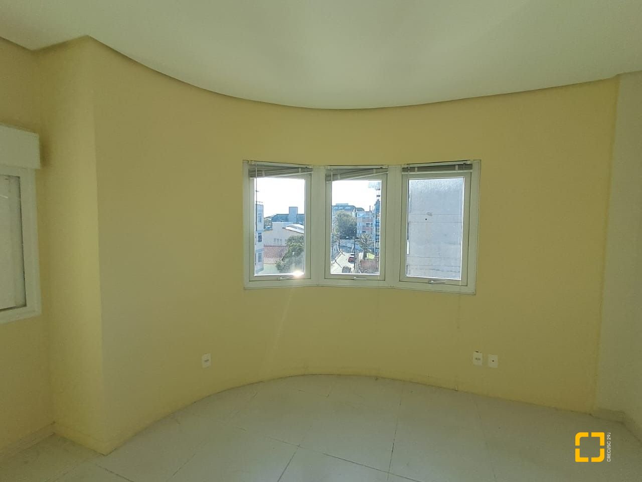 Apartamento com 143m², 4 quartos (sendo 1 suíte), 1 garagem, no bairro Cachoeira do Bom Jesus em Florianópolis