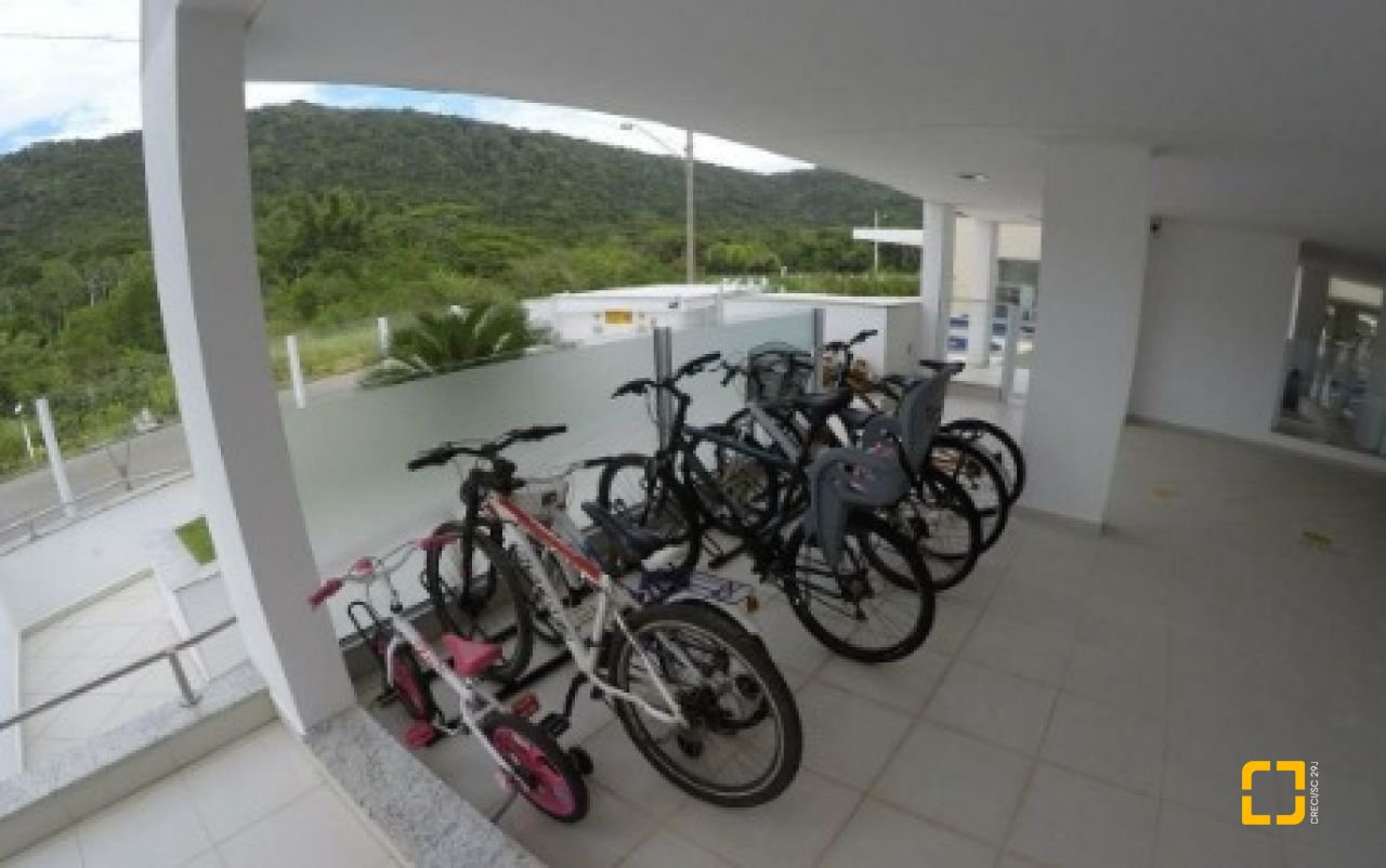Cobertura com 197m², 6 quartos (sendo 2 suítes), 2 garagens, no bairro Ingleses em Florianópolis