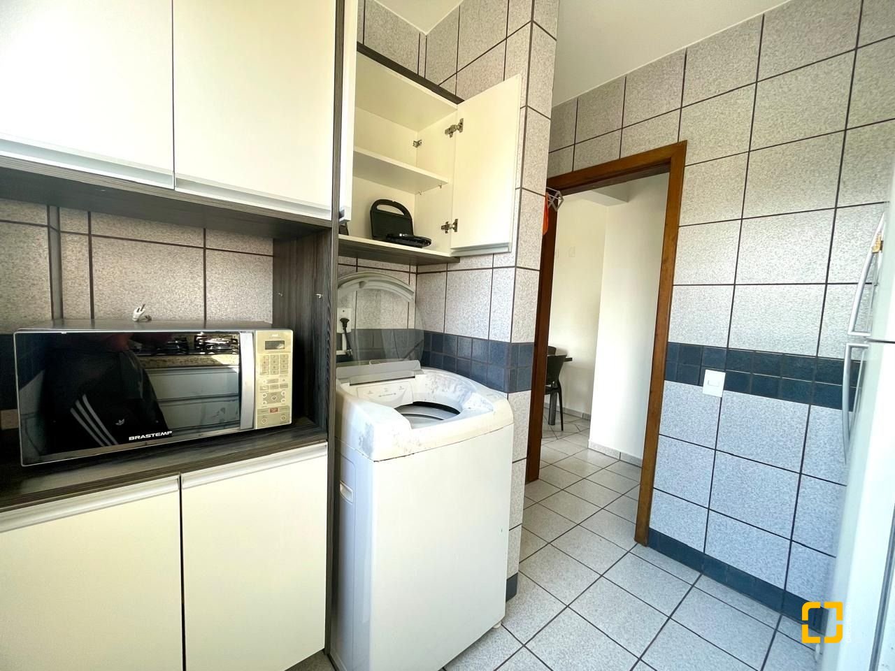 Apartamento com 69m², 2 quartos, 1 garagem, no bairro Canasvieiras em Florianópolis
