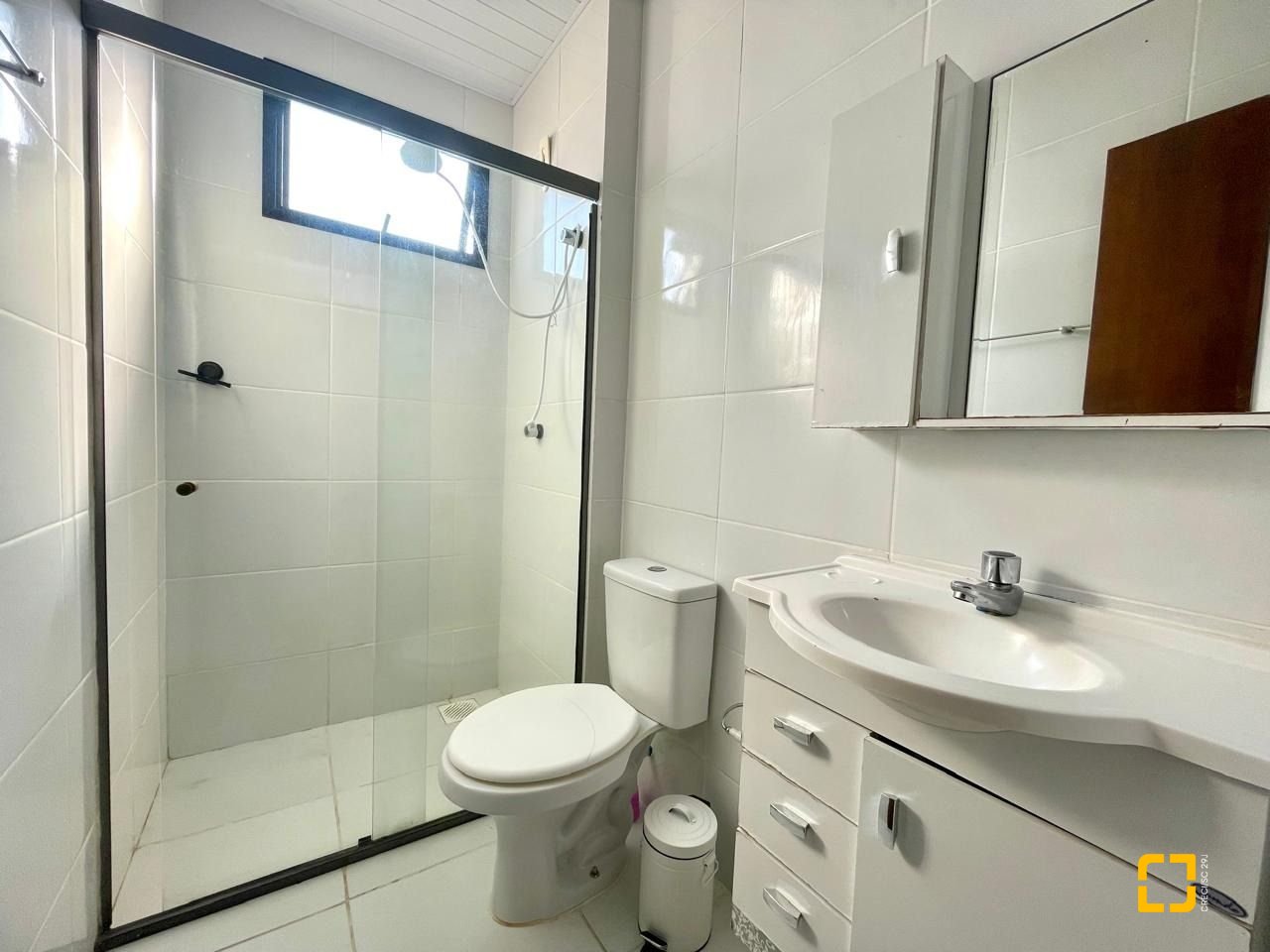 Apartamento com 69m², 2 quartos, 1 garagem, no bairro Canasvieiras em Florianópolis