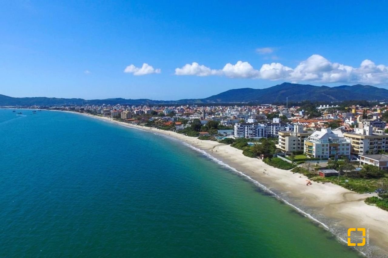 Apartamento com 69m², 2 quartos, 1 garagem, no bairro Canasvieiras em Florianópolis