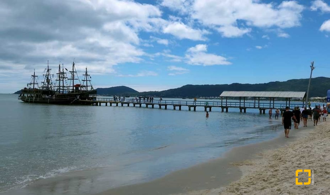 Apartamento com 69m², 2 quartos, 1 garagem, no bairro Canasvieiras em Florianópolis
