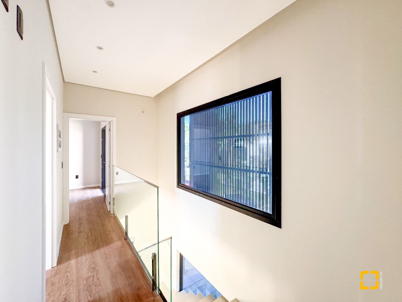 Casa com 225m², 6 quartos (sendo 3 suítes), 4 garagens, no bairro Jurerê em Florianópolis