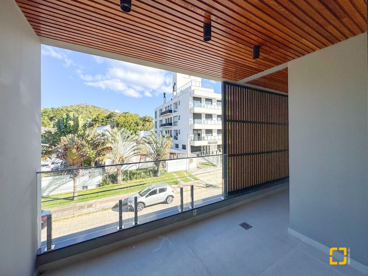 Casa com 225m², 6 quartos (sendo 3 suítes), 4 garagens, no bairro Jurerê em Florianópolis