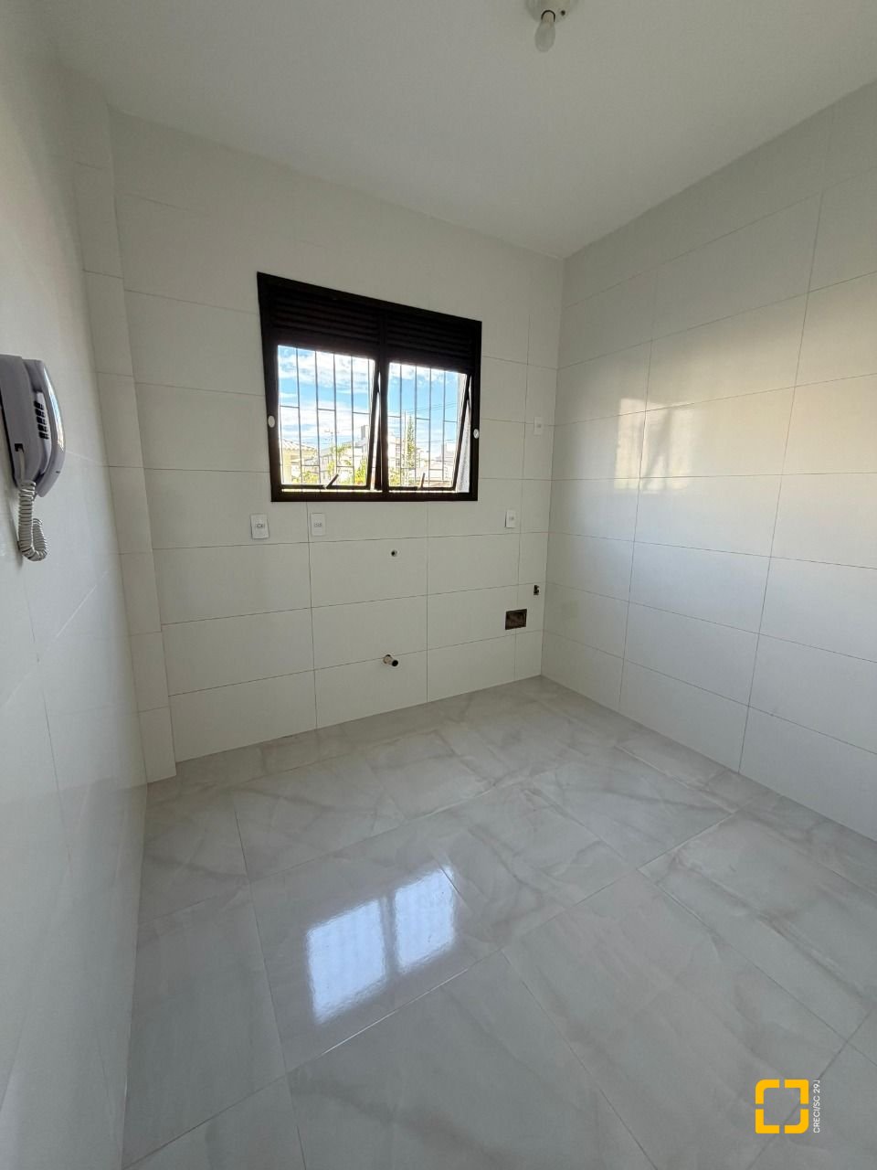 Apartamento com 69m², 2 quartos, 1 garagem, no bairro Canasvieiras em Florianópolis