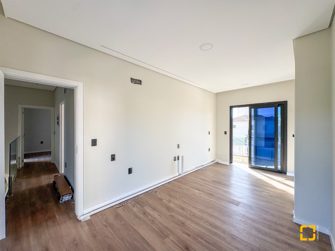 Casa com 225m², 6 quartos (sendo 3 suítes), 4 garagens, no bairro Jurerê em Florianópolis