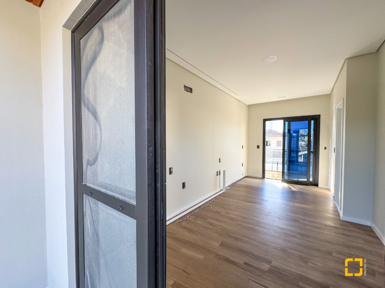 Casa com 225m², 6 quartos (sendo 3 suítes), 4 garagens, no bairro Jurerê em Florianópolis