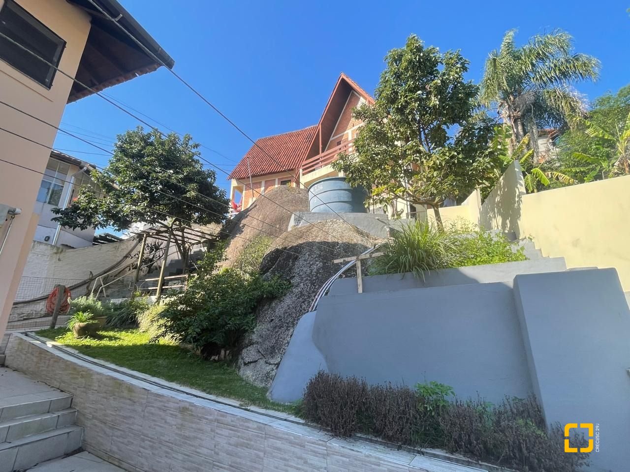Casa com 506m², 10 quartos, 5 garagens, no bairro Ponta das Canas em Florianópolis