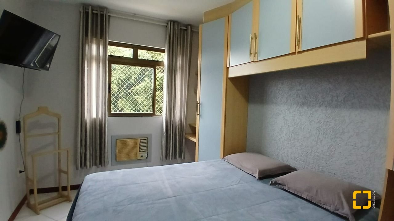 Apartamento com 83m², 4 quartos (sendo 1 suíte), 2 garagens, no bairro Canto em Florianópolis