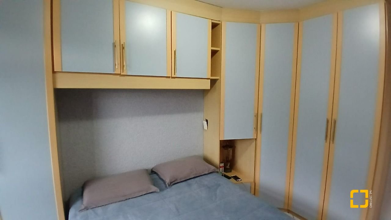 Apartamento com 83m², 4 quartos (sendo 1 suíte), 2 garagens, no bairro Canto em Florianópolis