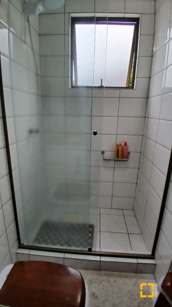 Apartamento com 83m², 4 quartos (sendo 1 suíte), 2 garagens, no bairro Canto em Florianópolis