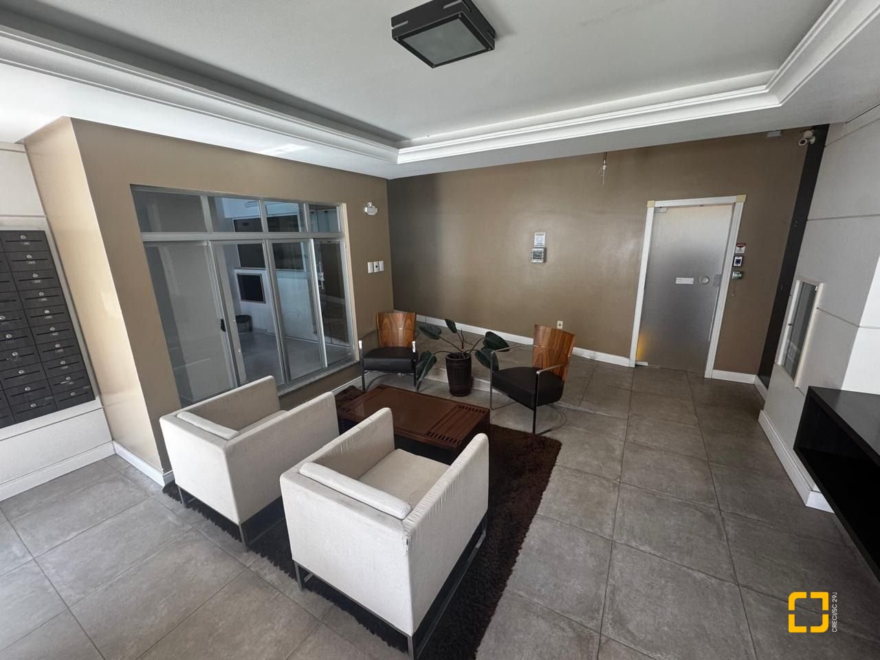 Apartamento com 69m², 3 quartos (sendo 1 suíte), 1 garagem, no bairro João Paulo em Florianópolis