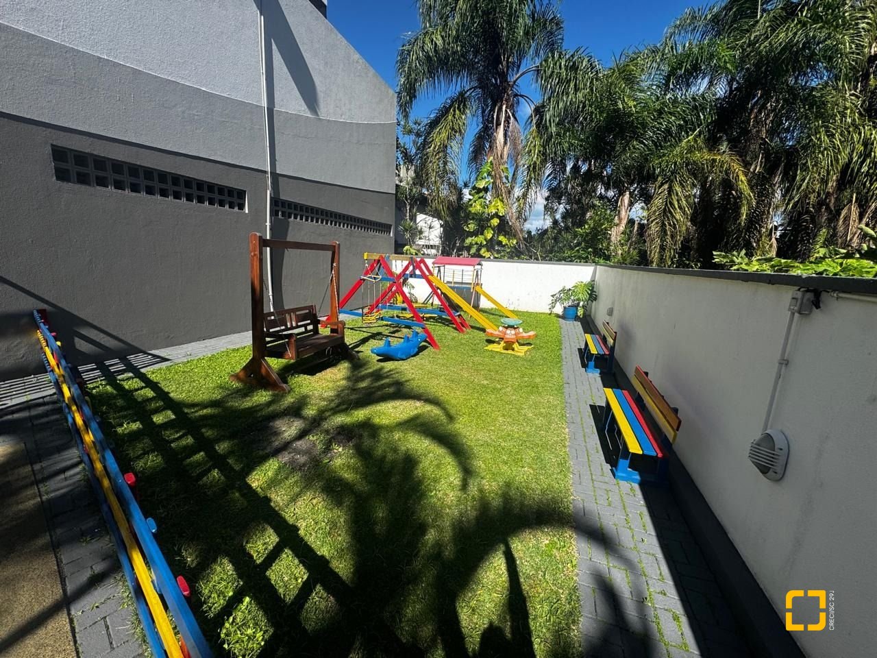 Apartamento com 69m², 3 quartos (sendo 1 suíte), 1 garagem, no bairro João Paulo em Florianópolis