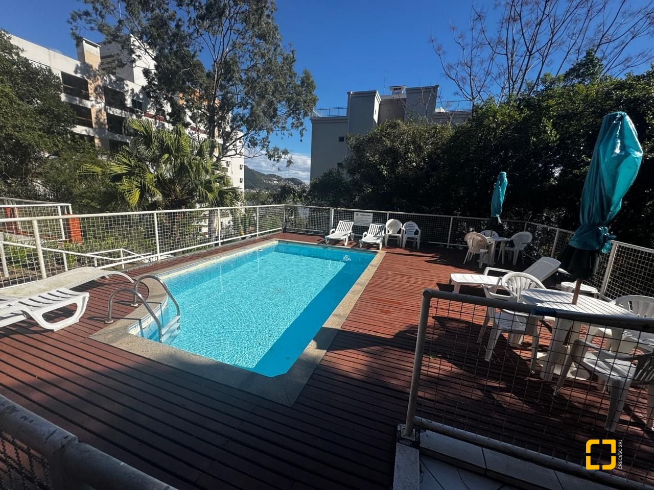 Apartamento com 69m², 3 quartos (sendo 1 suíte), 1 garagem, no bairro João Paulo em Florianópolis