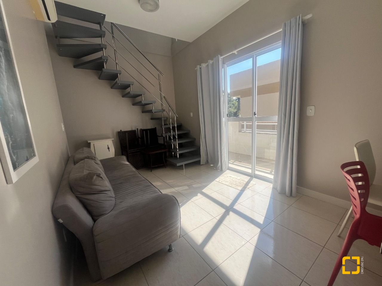 Cobertura com 128m², 5 quartos (sendo 1 suíte), 1 garagem, no bairro Canasvieiras em Florianópolis