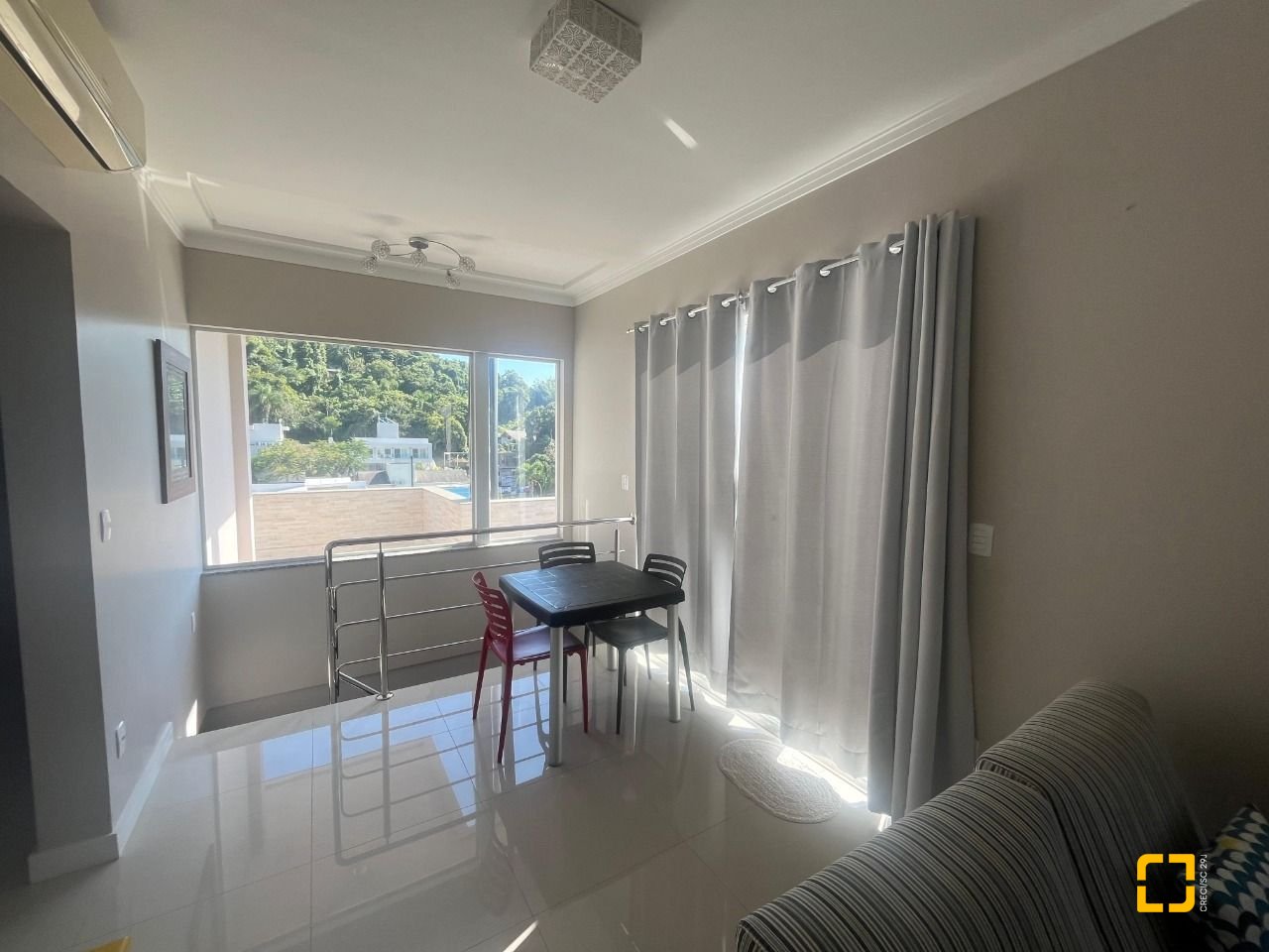 Cobertura com 128m², 5 quartos (sendo 1 suíte), 1 garagem, no bairro Canasvieiras em Florianópolis