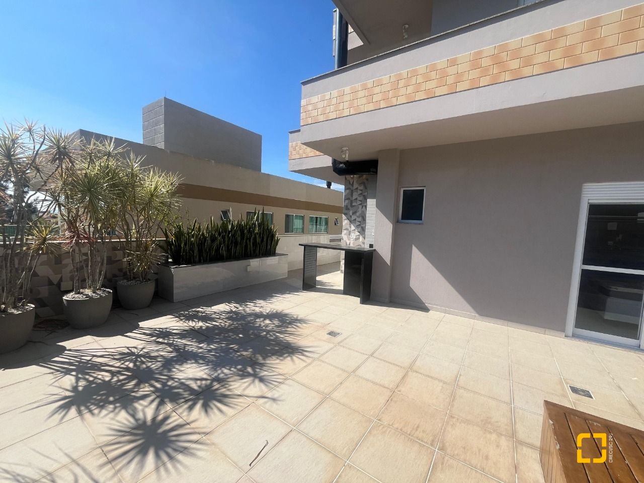 Cobertura com 128m², 5 quartos (sendo 1 suíte), 1 garagem, no bairro Canasvieiras em Florianópolis