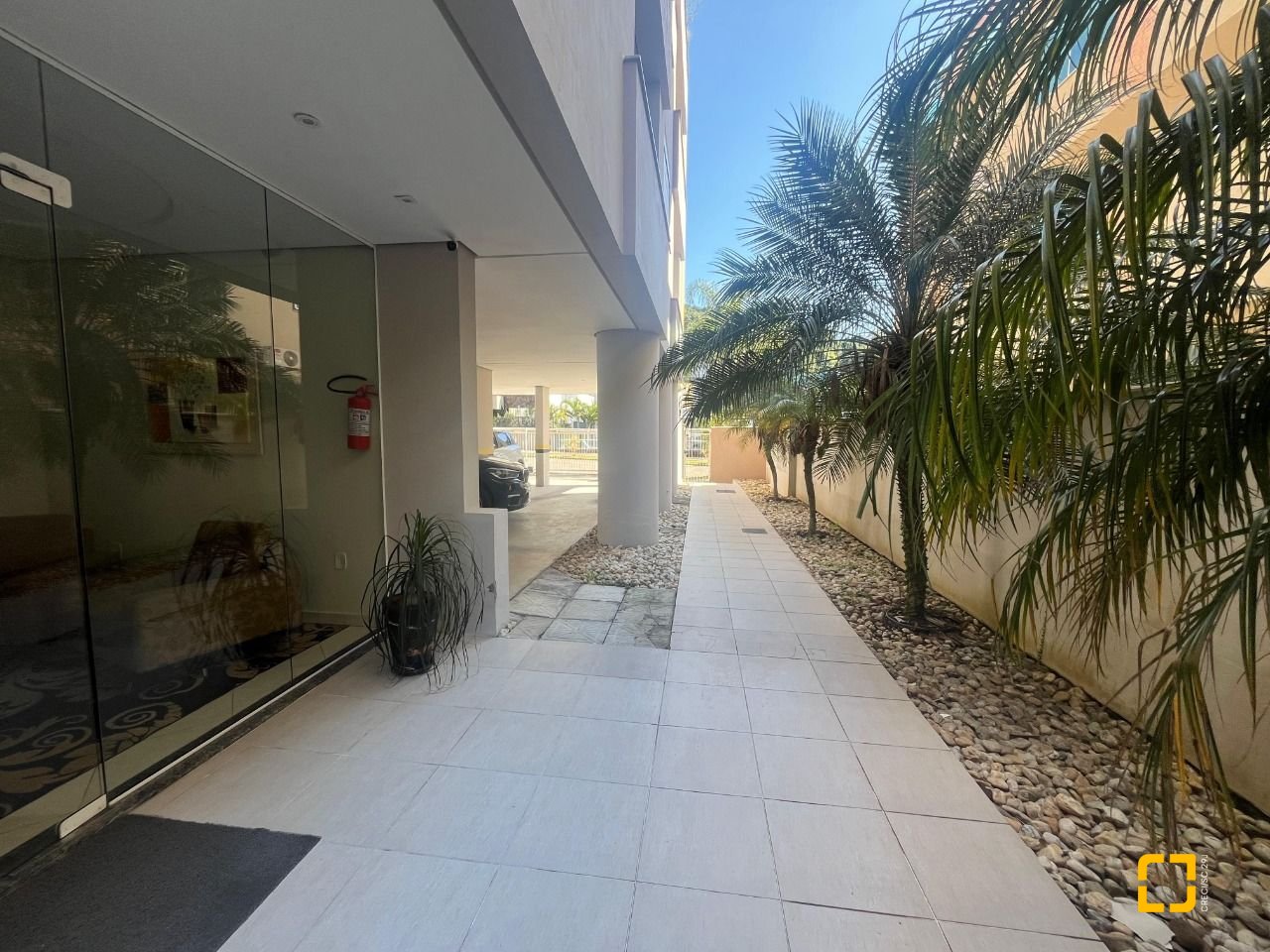 Cobertura com 128m², 5 quartos (sendo 1 suíte), 1 garagem, no bairro Canasvieiras em Florianópolis