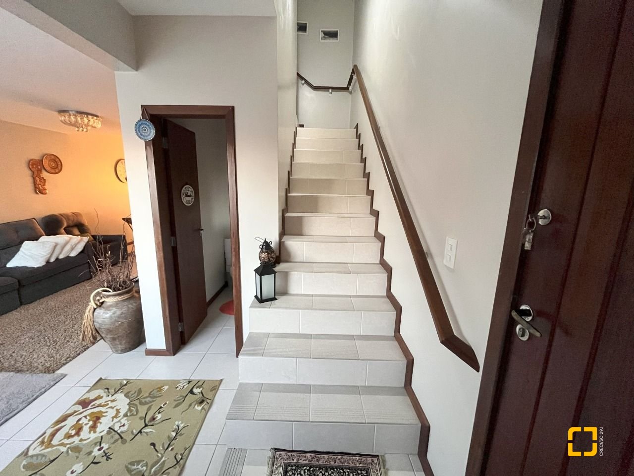 Casa com 120m², 4 quartos (sendo 1 suíte), 2 garagens, no bairro Campeche em Florianópolis