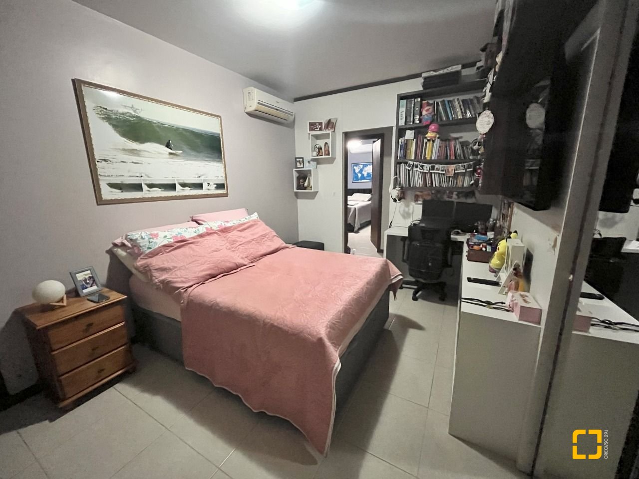 Casa com 120m², 4 quartos (sendo 1 suíte), 2 garagens, no bairro Campeche em Florianópolis