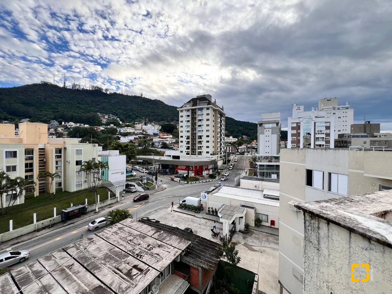Cobertura com 176m², 4 quartos (sendo 1 suíte), 2 garagens, no bairro Trindade em Florianópolis