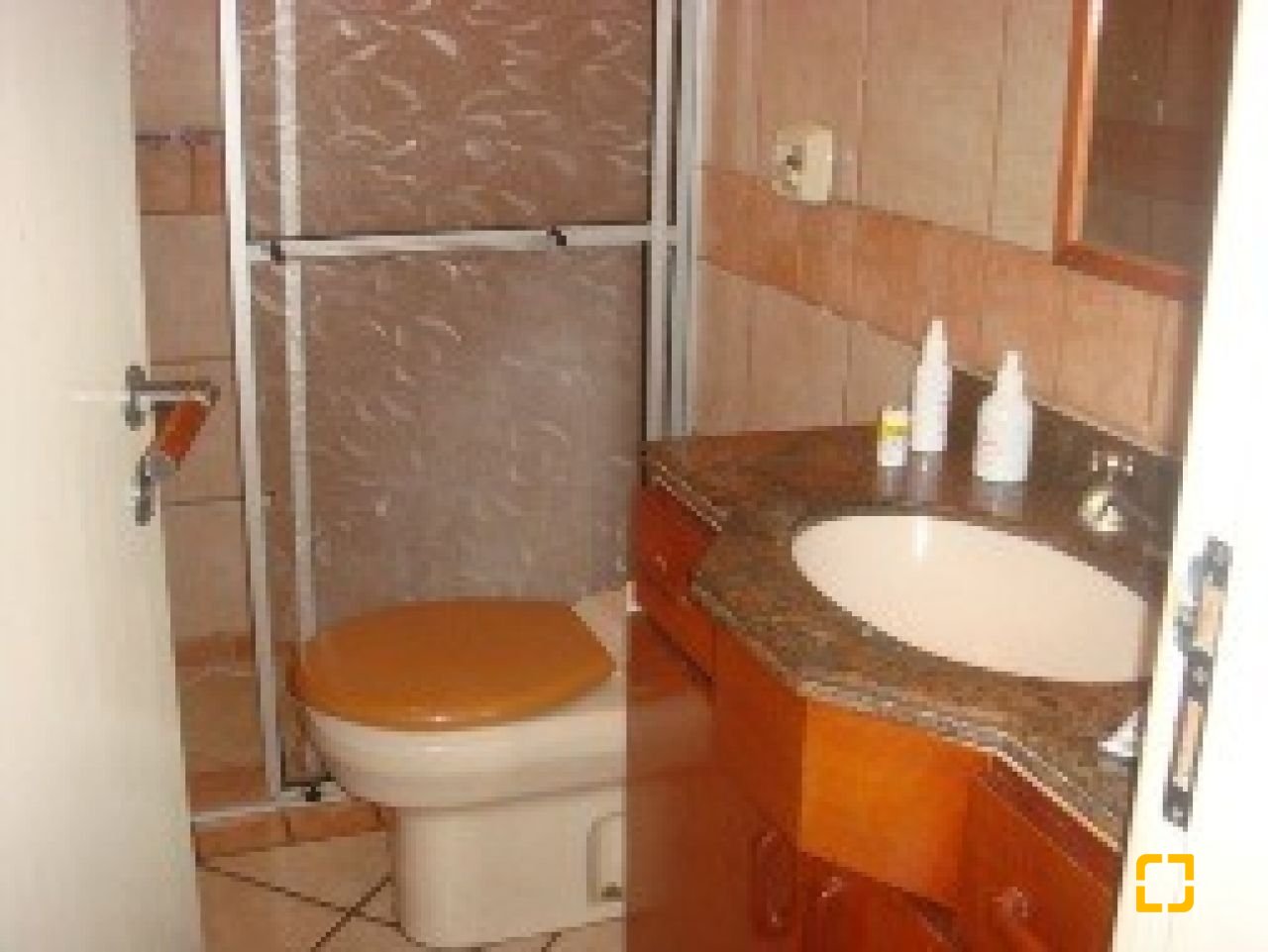 Casa com 400m², 10 quartos (sendo 3 suítes), 5 garagens, no bairro Canasvieiras em Florianópolis