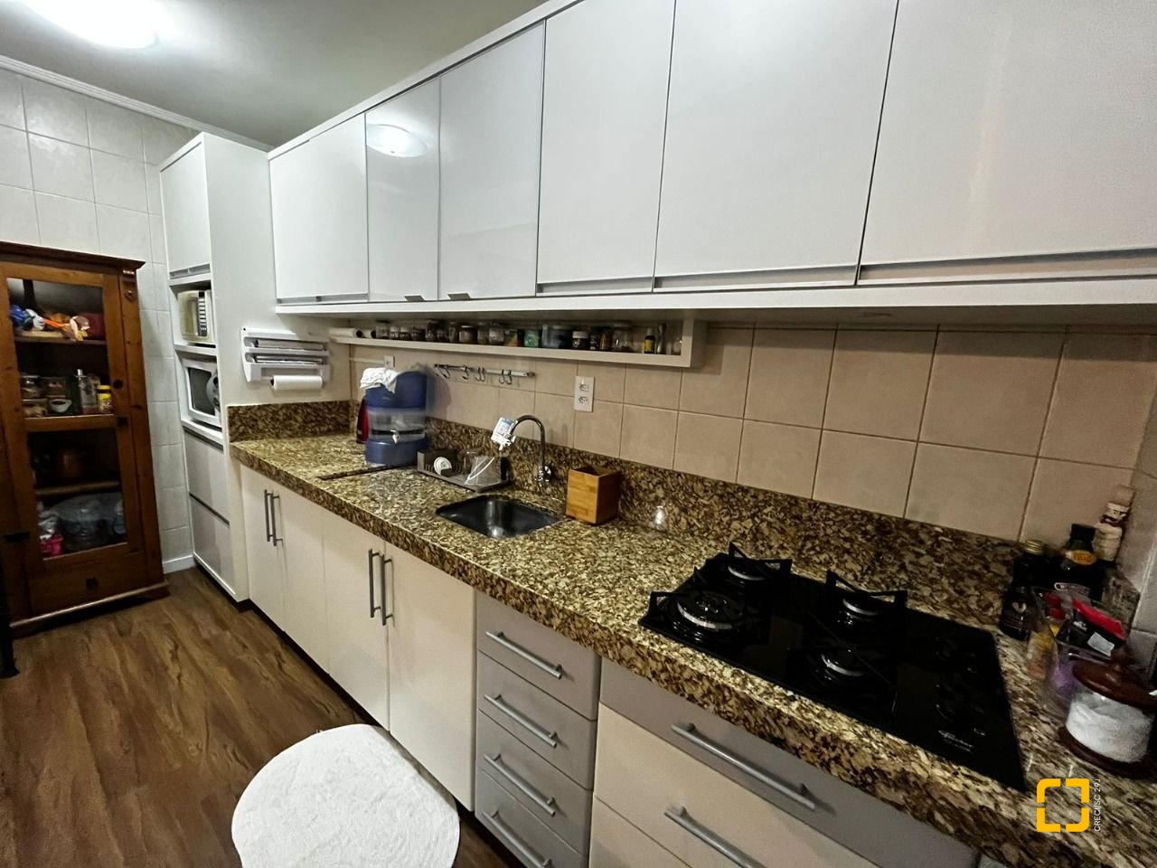 Apartamento com 56m², 1 quarto, 1 garagem, no bairro Jurerê em Florianópolis