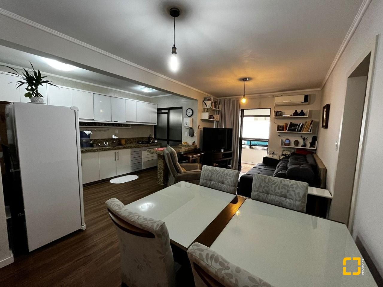 Apartamento com 56m², 1 quarto, 1 garagem, no bairro Jurerê em Florianópolis