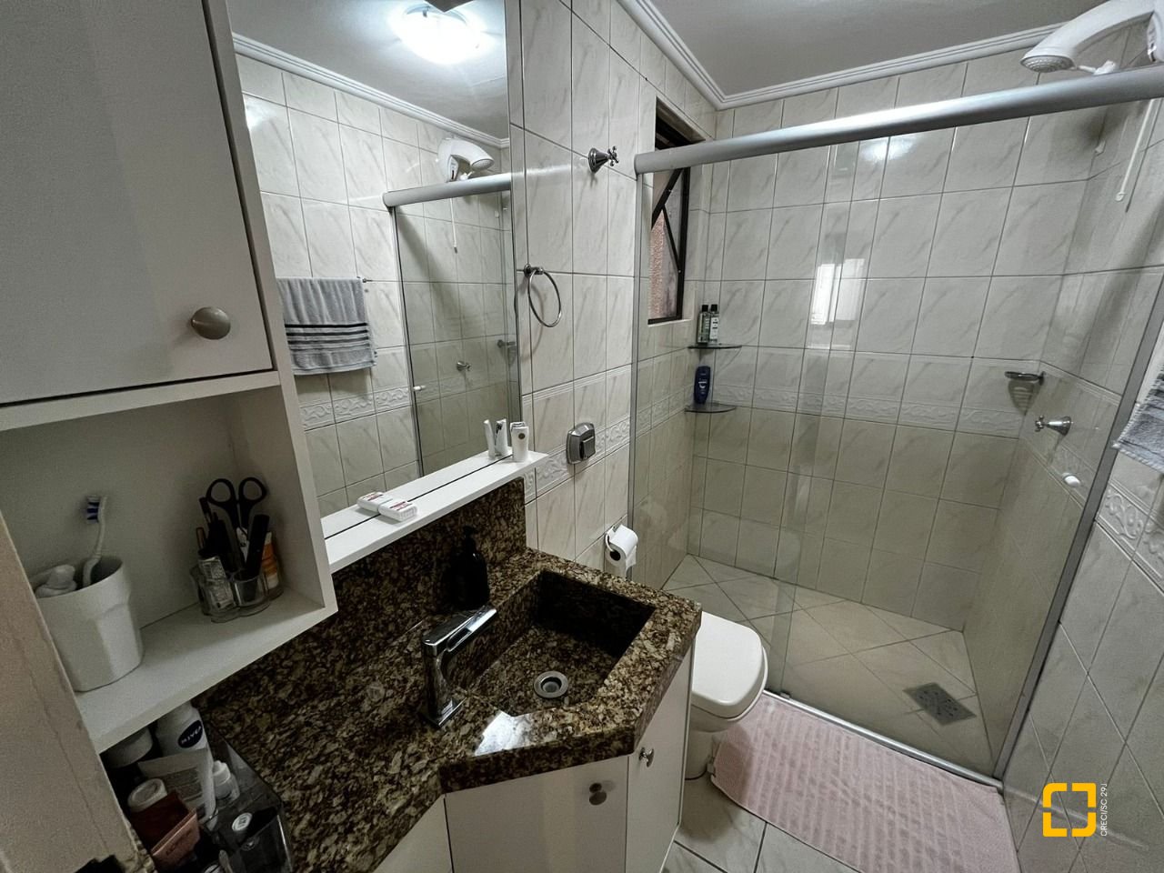 Apartamento com 56m², 1 quarto, 1 garagem, no bairro Jurerê em Florianópolis