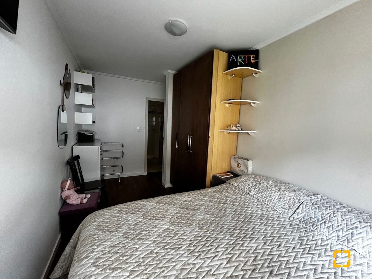 Apartamento com 56m², 1 quarto, 1 garagem, no bairro Jurerê em Florianópolis