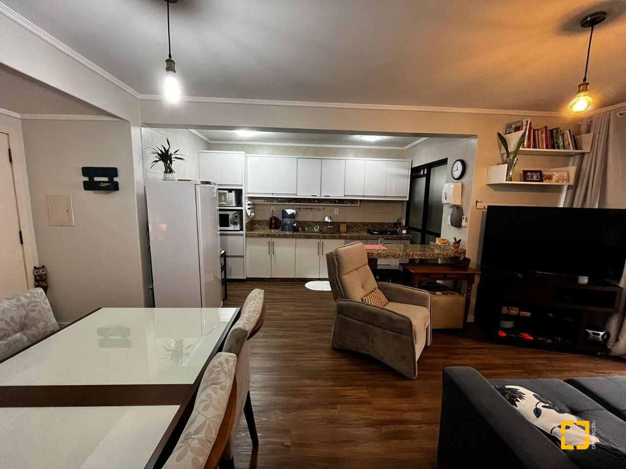 Apartamento com 56m², 1 quarto, 1 garagem, no bairro Jurerê em Florianópolis