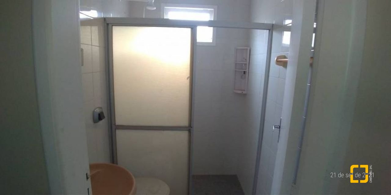 Casa com 176m², 5 quartos (sendo 1 suíte), 2 garagens, no bairro Pantanal em Florianópolis