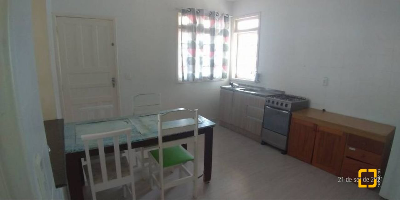 Casa com 176m², 5 quartos (sendo 1 suíte), 2 garagens, no bairro Pantanal em Florianópolis