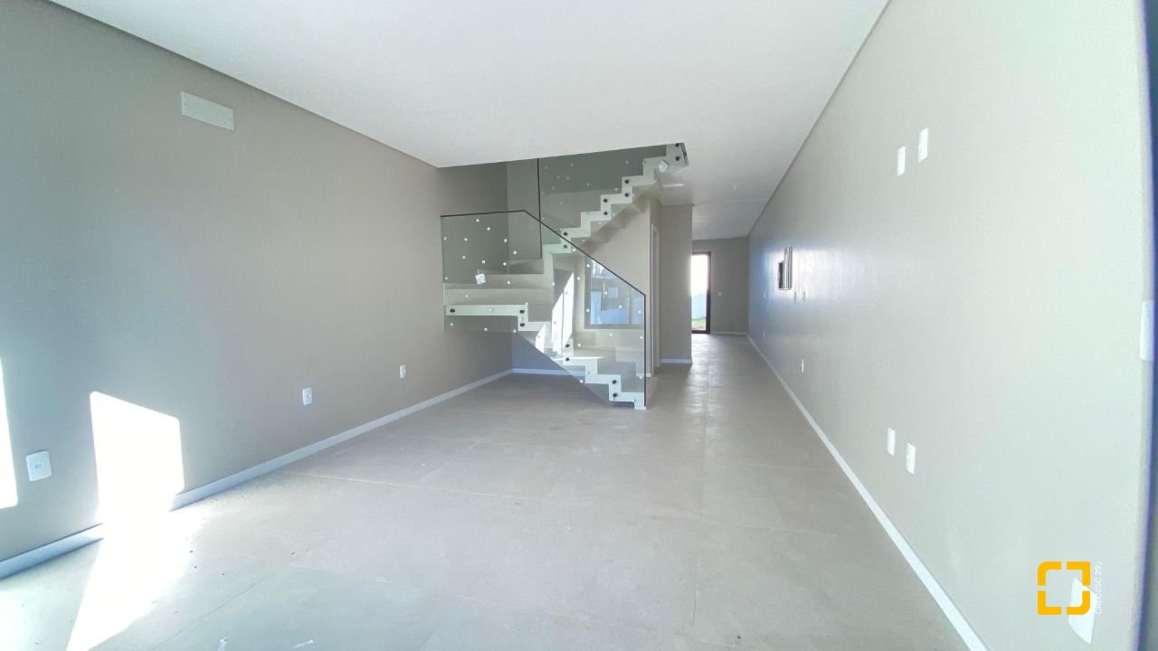 Casa com 100m², 4 quartos (sendo 1 suíte), 1 garagem, no bairro Ingleses em Florianópolis