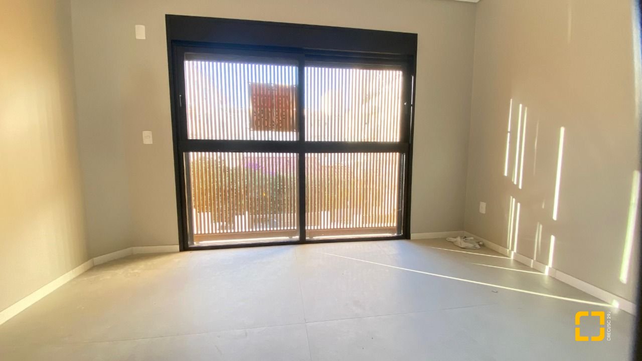 Casa com 100m², 4 quartos (sendo 1 suíte), 1 garagem, no bairro Ingleses em Florianópolis