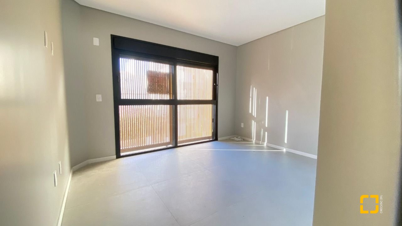 Casa com 100m², 4 quartos (sendo 1 suíte), 1 garagem, no bairro Ingleses em Florianópolis