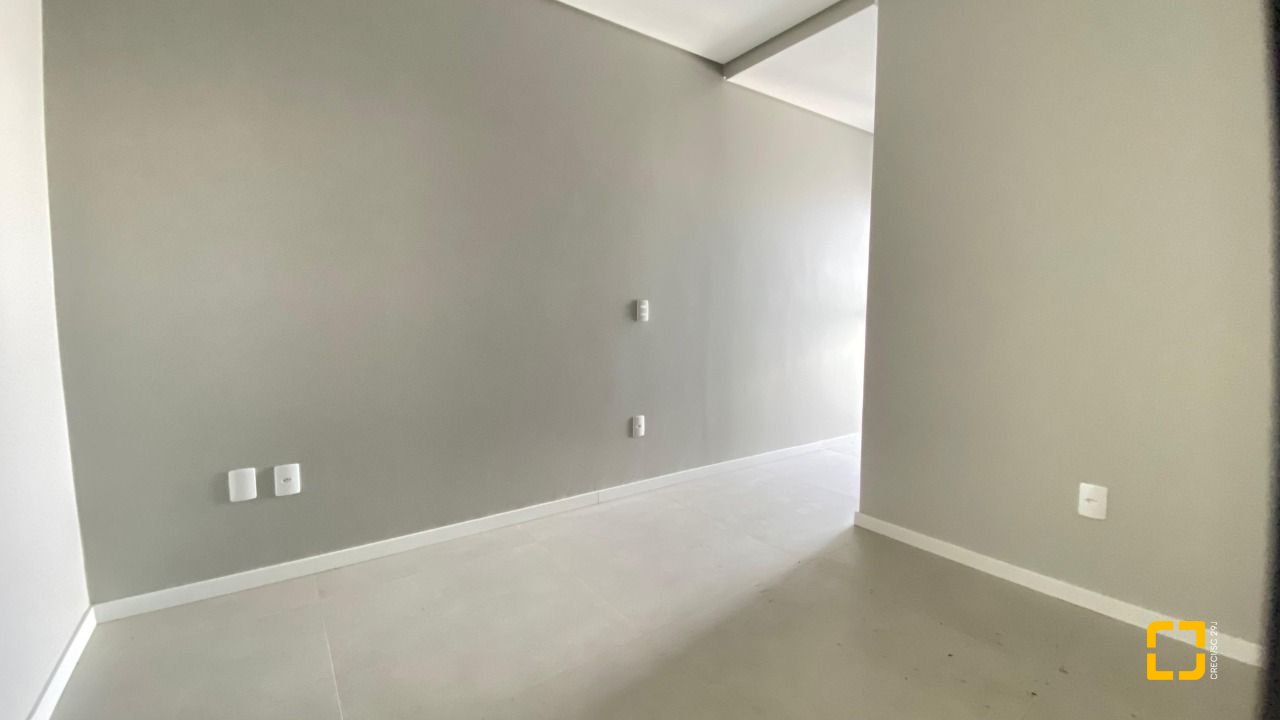 Casa com 100m², 4 quartos (sendo 1 suíte), 1 garagem, no bairro Ingleses em Florianópolis