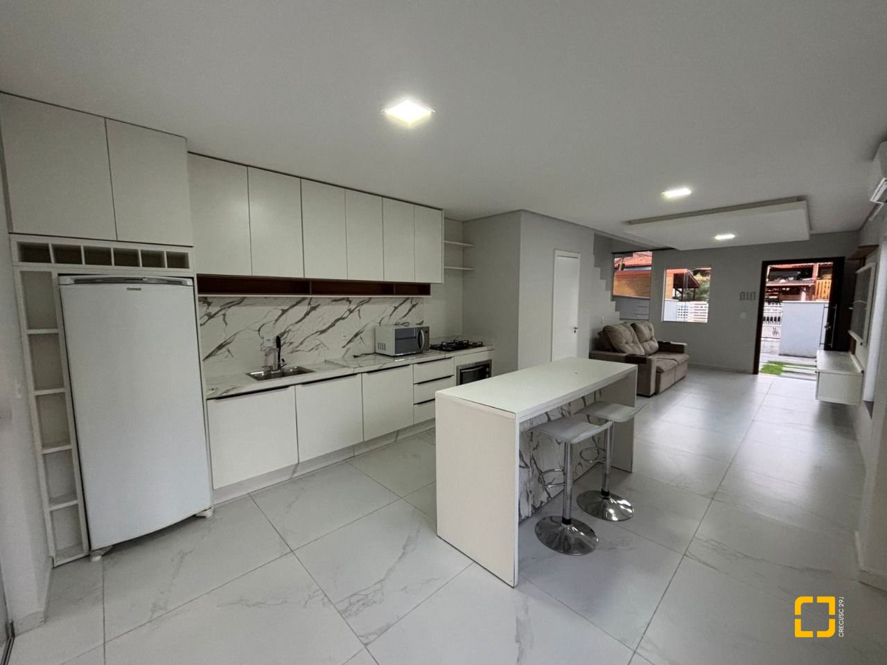 Casa com 110m², 4 quartos (sendo 1 suíte), 2 garagens, no bairro Ingleses em Florianópolis