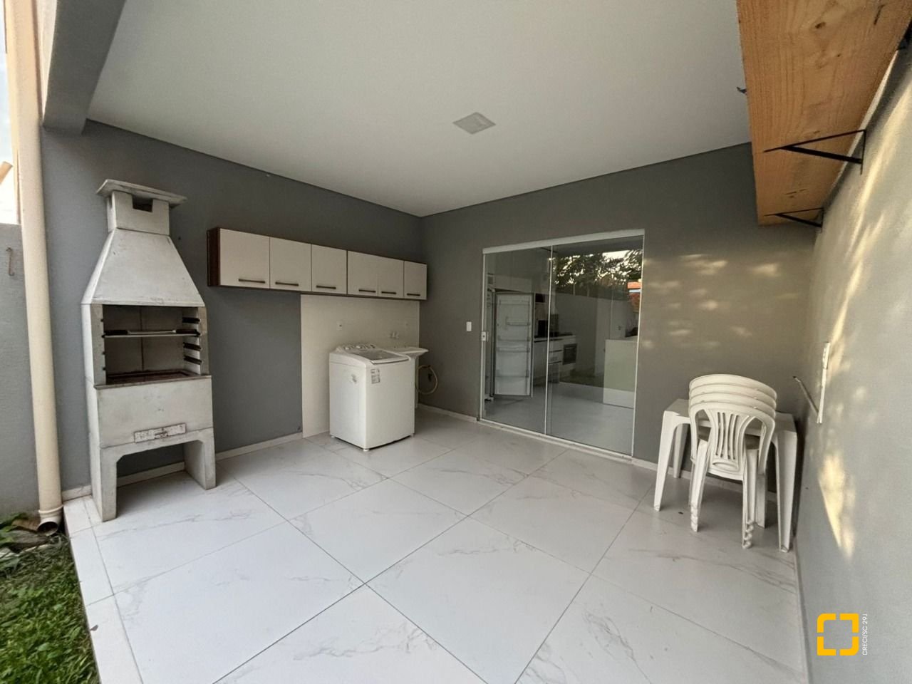 Casa com 110m², 4 quartos (sendo 1 suíte), 2 garagens, no bairro Ingleses em Florianópolis