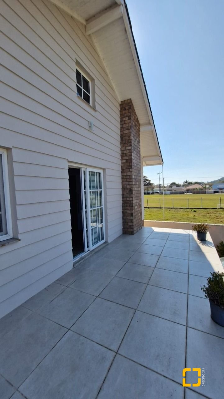 Casa de Condomínio com 172m², 2 quartos (sendo 1 suíte), 3 garagens, no bairro Vargem Grande em Florianópolis