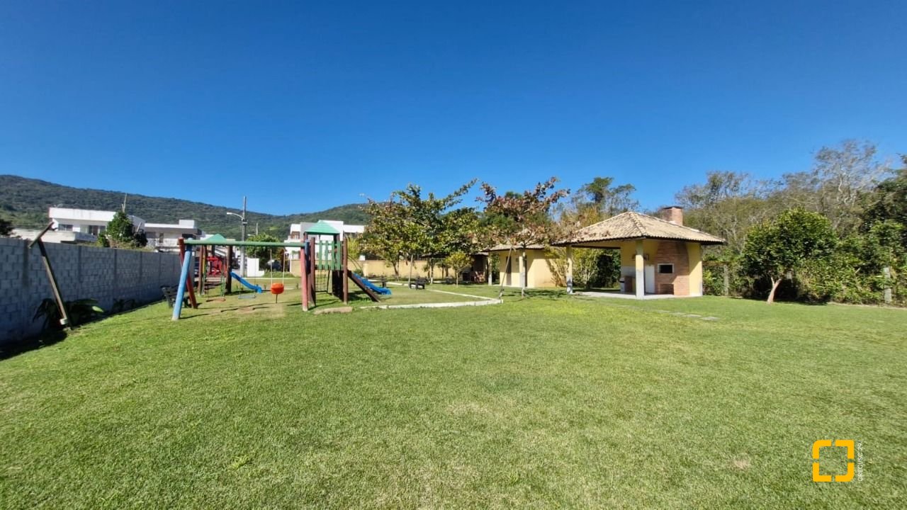 Casa de Condomínio com 172m², 2 quartos (sendo 1 suíte), 3 garagens, no bairro Vargem Grande em Florianópolis