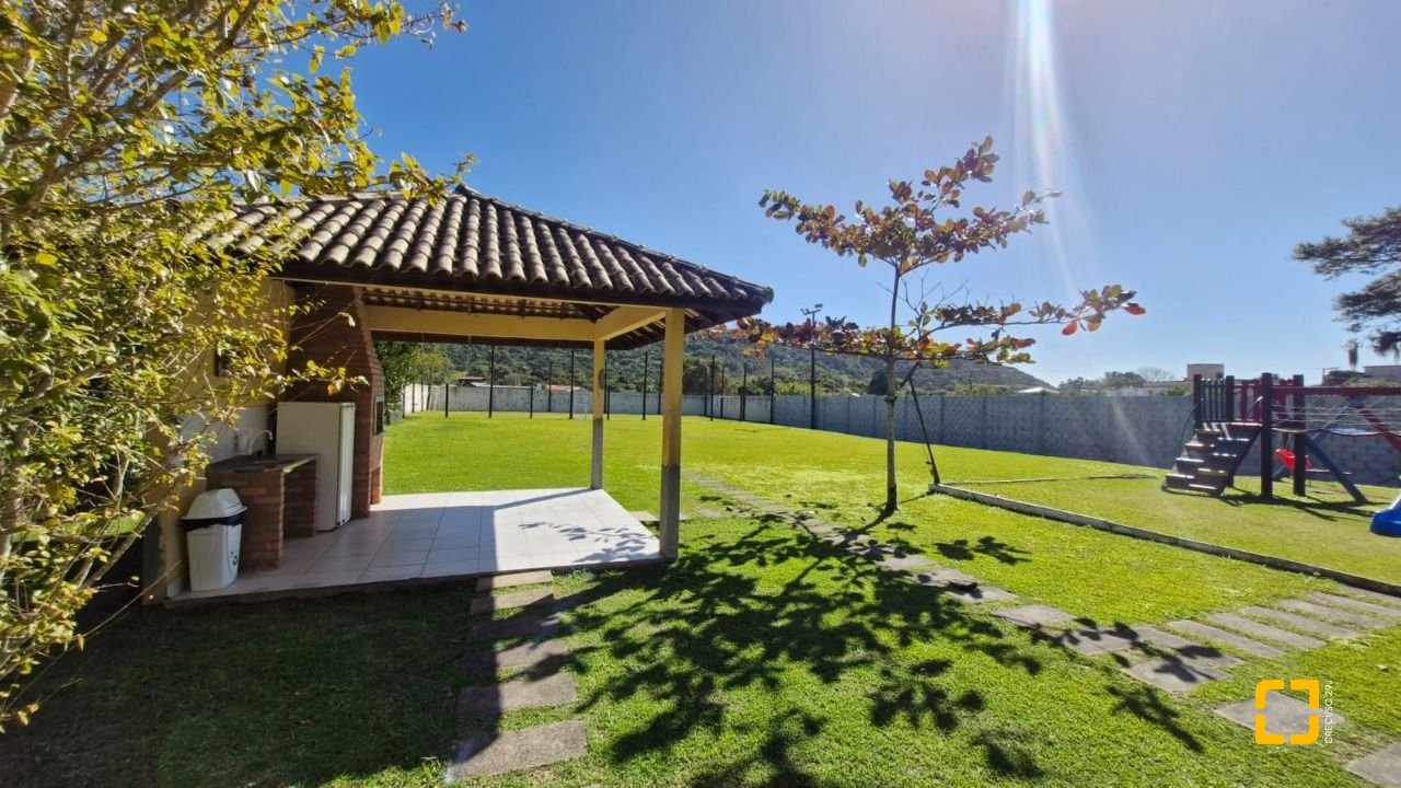 Casa de Condomínio com 172m², 2 quartos (sendo 1 suíte), 3 garagens, no bairro Vargem Grande em Florianópolis