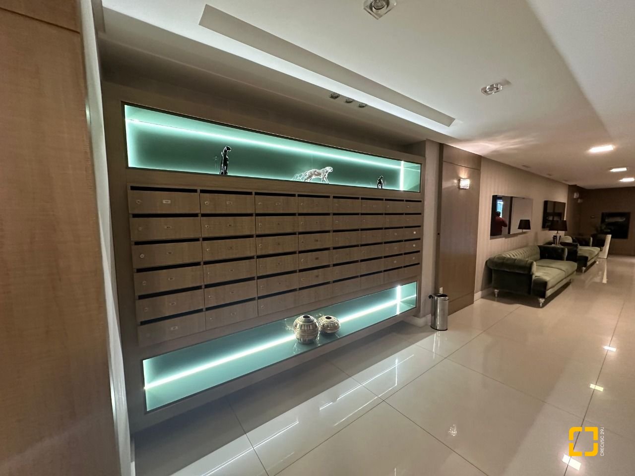 Apartamento com 130m², 6 quartos (sendo 3 suítes), 3 garagens, no bairro Centro em Florianópolis