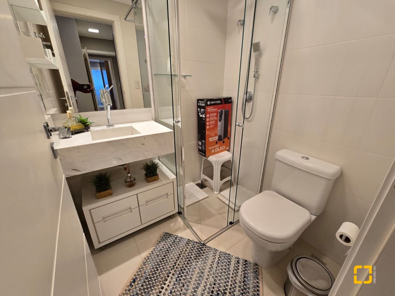 Apartamento com 130m², 6 quartos (sendo 3 suítes), 3 garagens, no bairro Centro em Florianópolis