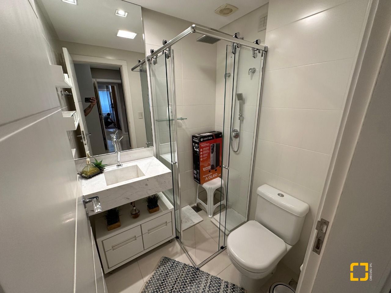 Apartamento com 130m², 6 quartos (sendo 3 suítes), 3 garagens, no bairro Centro em Florianópolis